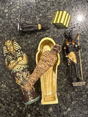 Egyptian Mummy & Sarcophagus king Tutankhamun toy decor set pharoah